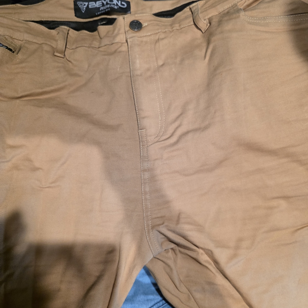 Beyond Riders Relaxed Fit Cargo Pants - Picture 3 of 5